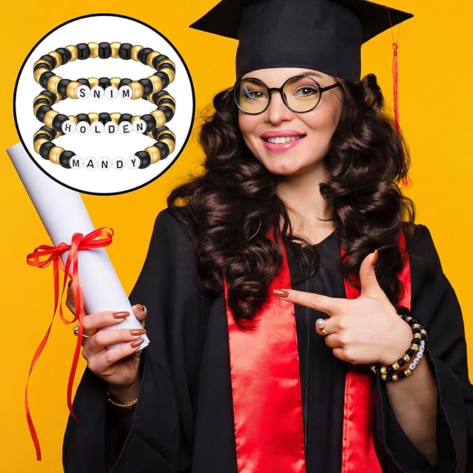 Highergo 1200 Pcs Graduation Bracelets Class of 2026 End of Year Graduation Gifts Black Gold Bead Bracelet Set DIY Craft Congrats Grad Stretch Graduate Jewelry Accessories Outfits Party Gifts Favors