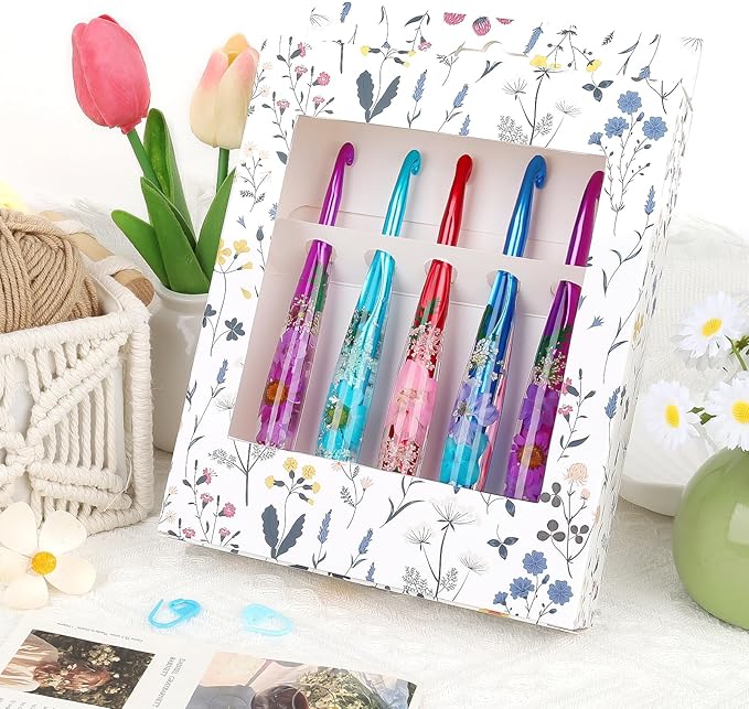 Coopay Large Crochet Hooks, 5 PCS Crochet Hook Set with Case (6.5mm, 7mm, 8mm, 9mm, 10mm), Floral Resin Grips - Beautiful & Ergonomic, Great for Crocheting Blankets, Dolls, Shawls, Hats, Scarves