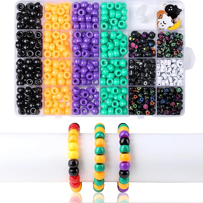 Sahoottie 640 Pcs Halloween Bracelet Kit, Halloween Beads for Bracelet Jewelry Making Kit, Orange Black Green Purple Pony Beads for DIY Craft Necklace Charm