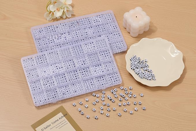730pcs Square Letter Beads, 28 Styles Friendship Bracelet Kit, 6x6 mm Acrylic Alphabet Beads for Bracelet and Jewelry Making(White and Black)
