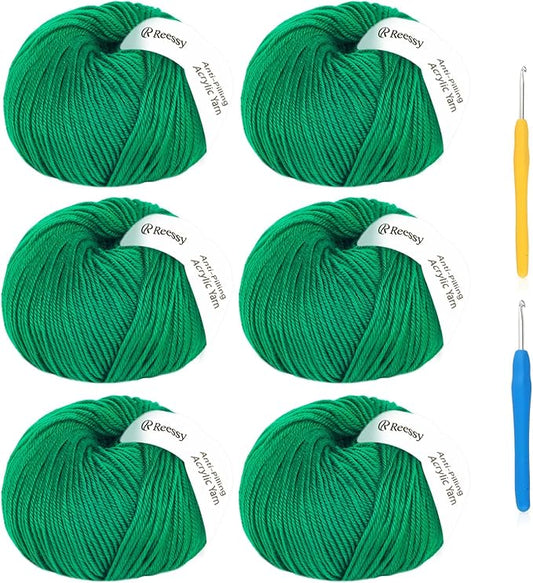 Acrylic Yarn for Crocheting Size 3, Reessy 786 Yards Soft DK Weight Yarn (CYC #3), No-Splitting and 2pcs Crochet Hooks for Beginners, Solid 6 Skeins for Small Crochet or Knitting Projects（Green）