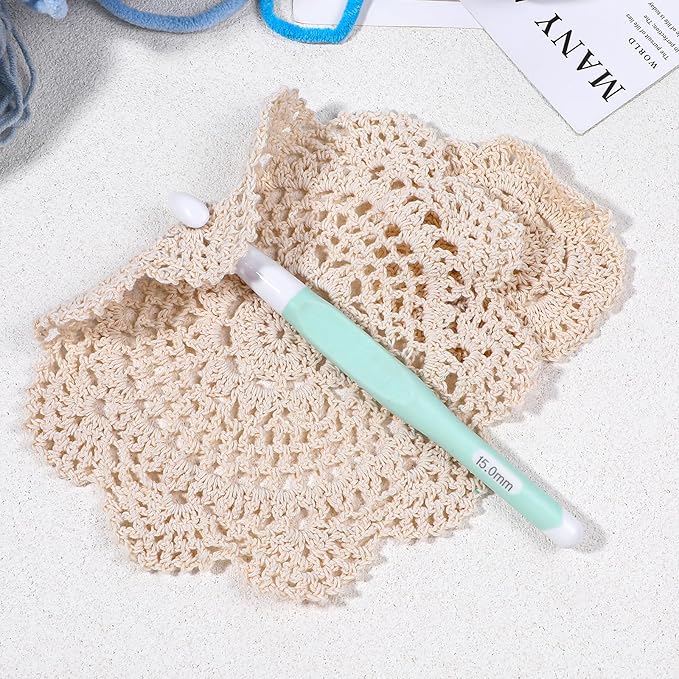 15mm Large Crochet Hook with Ergonomic Handle, Big Crochet Hooks for Chunky Yarn, Rubber Handle Crochet Hook, Professional Huge Crochet Needles for Beginners and Experiecced Crochet Lover