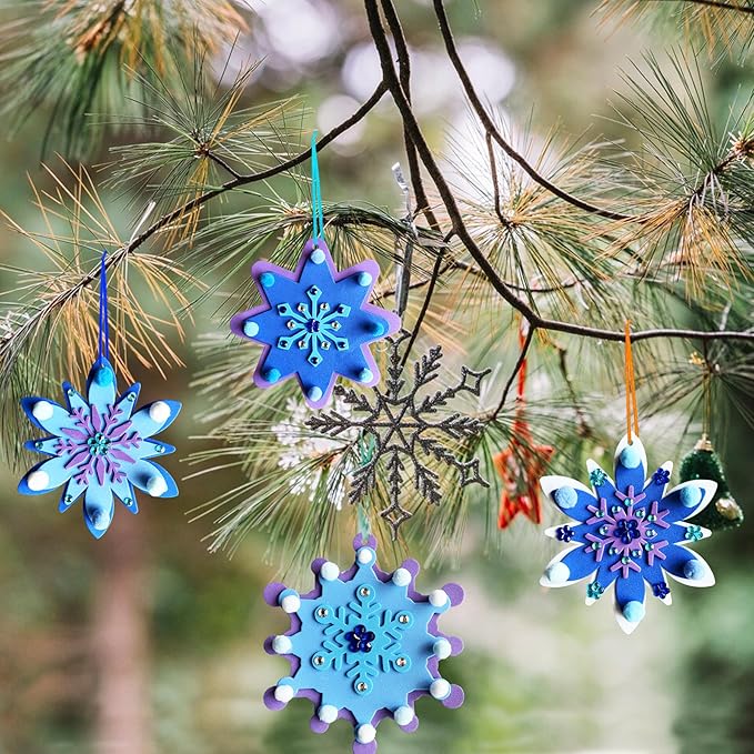 MLOLM 24 Sets Winter Snowflake Crafts Kit DIY 3D Christmas Snowflake Ornament Craft Kits Make Your Own Snowflake Sticker Pompoms for Winter Christmas Holiday Home Activities Party Favors