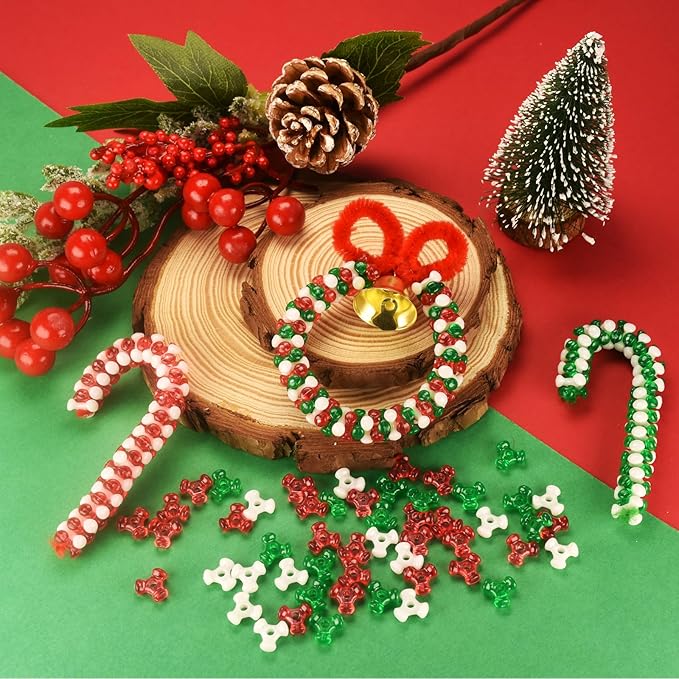 2400Pcs Christmas Tri Beads, Christmas Tri Shaped Beads Red Green White Triangle Beads for Craft Wreath Candy Cane-Xmas Holiday Tree Decorations Beaded Ornament Kit