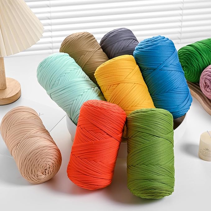 Elastic Fabric T Shirt Yarn for Crocheting，Beginner Crochet Yarns with Polyester Spandex Blend,Total 400g/114yds Soft Tshirt Yarn for Crochet Crafts/Bags/Baskets（Ruby）