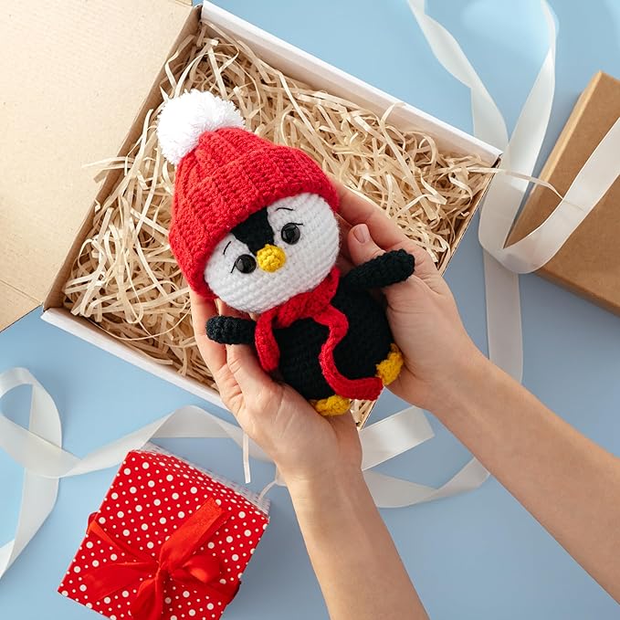 PUFLS Penguin Crochet Kit for Beginners Kids, Beginner Crochet Kit for Adults and Kids with Video Tutorials, Crochet Kits with Mini Crochet Animals, Knitting Kit for Beginners and Cute Crocheting Kit