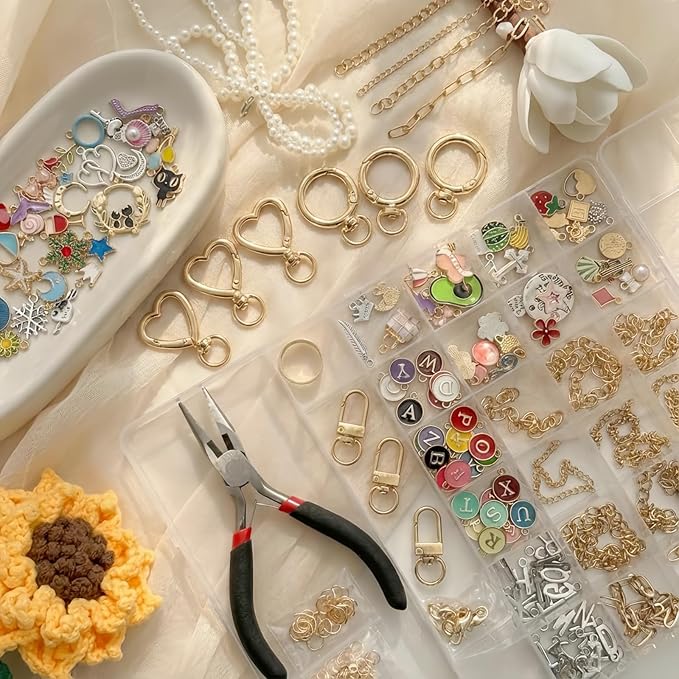 JCWPVA 314Pcs Lip Gloss Charms Keychain Kit, Including 19 Keychain Clips, 24 Extender Chains, 118 Charms & Jewelry Pliers, DIY Keychains Kit, Complete DIY Craft Supplies for Teens and Adults Gifts