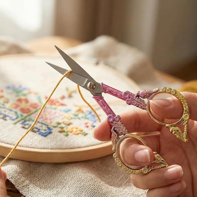 Crochet Scissors with Cover – Pink Gold Vintage Small Embroidery Scissors, Sharp Craft Scissors for Yarn Thread Sewing Needlework, Cute Bird Design Gift for Crocheter Quilter, 4.6 Inch