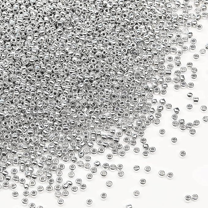 Bala&Fillic Opaque Silver Color 3mm Seed Beads About 3600pcs/100Grams in Bag, 8/0 Glass Craft Beads for Making Bracelet and Necklace (Silver)