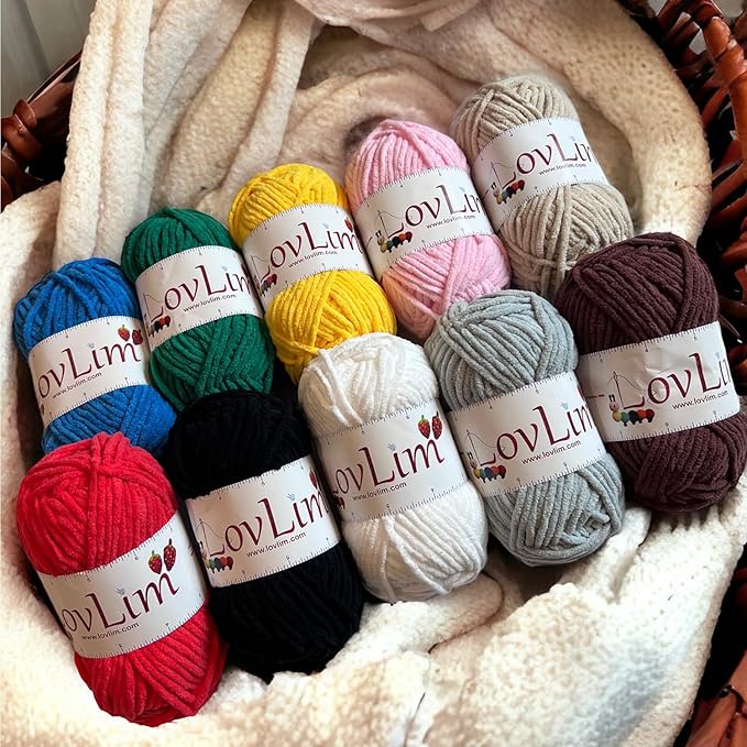 Chunky 5 Chenille Yarn kit, 10x50g Soft Yarn Skeins, 600+ Yard, Crochet,Knitting and Amigurumi, Free Patterns, Needles, Accessories, Bag, Ideal Starter Kit for Kids Adults Beginner Experts