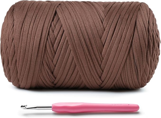 Elastic Fabric T Shirt Yarn for Crocheting，Beginner Crochet Yarns with Polyester Spandex Blend,Total 400g/114yds Soft Tshirt Yarn for Crochet Crafts/Bags/Baskets（Brown）