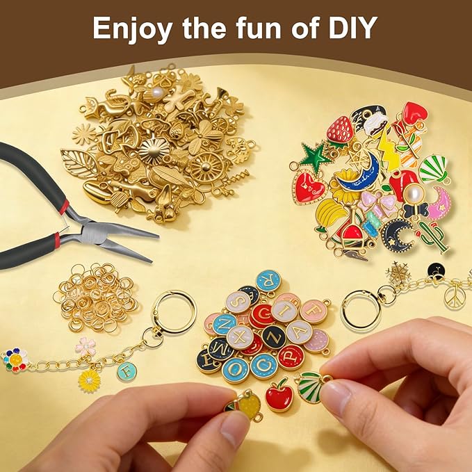 Aucscott 500Pcs Lipgloss Charms Keychain Making Kit, Lip Gloss DIY Jewelry Craft Supplies - Clip Hooks, Jump Rings, Lobster Clasps, Letter Charms & Tools for Custom Keychains Earrings Bags