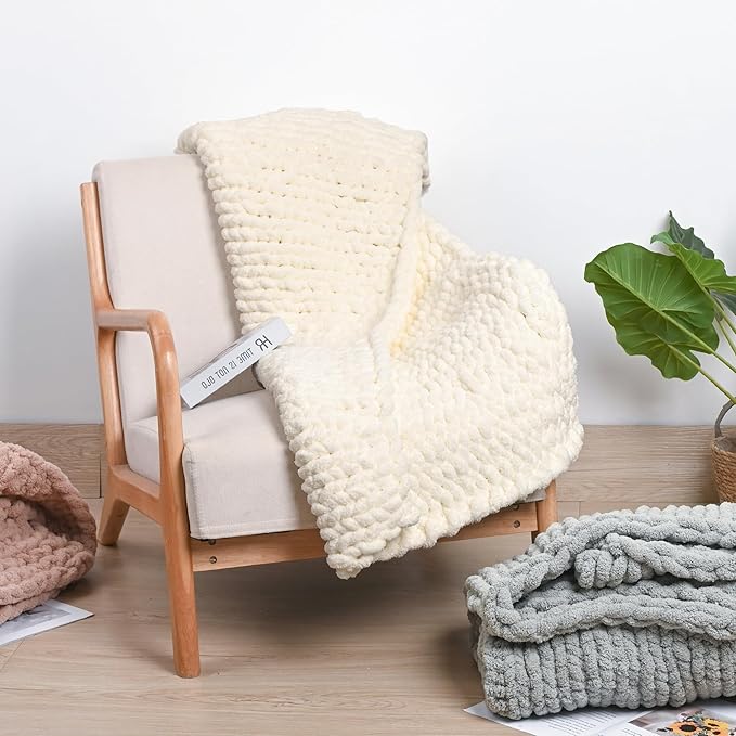 8 Packs Jumbo Chenille Chunky Yarn, 2045g (72oz) 245 Yards (224m) for Crocheting & Knitting, Handcrafts & Blanket Yarn (Cream, 8 Pack)