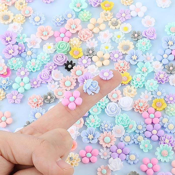 300PCS Flower Resin Charms Mini Cabochons Flatback Flower Beads Charms Mixed Colors Embellishment Tiny Flowers for Jewelry Making DIY Craft Scrapbooking Decor Cardmaking Phone Hair Accessories