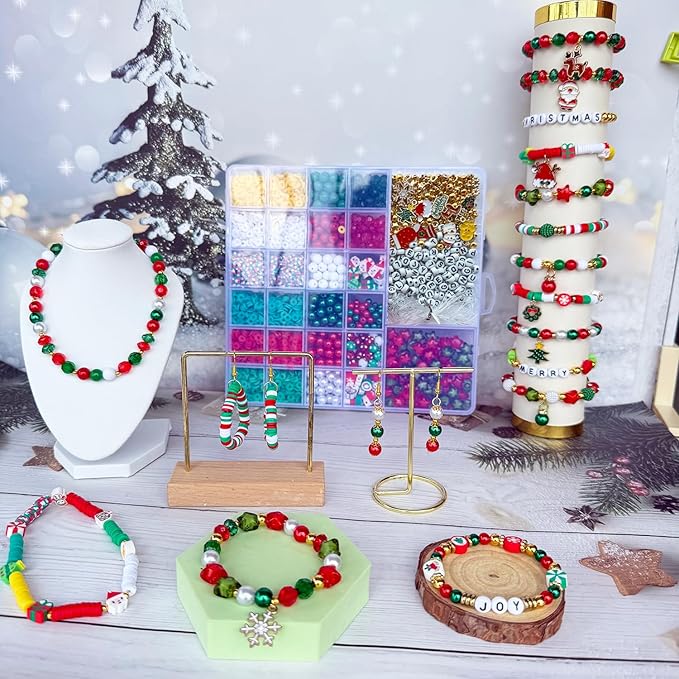 3140PCS Christmas Beads for Bracelets Jewelry Making Kit, Christmas Tree Snowflake Charms, Red Green Xmas Clay Beads Assorted Acrylic Crystal Round Pearl Star Spacer Bead for DIY Crafts Necklace
