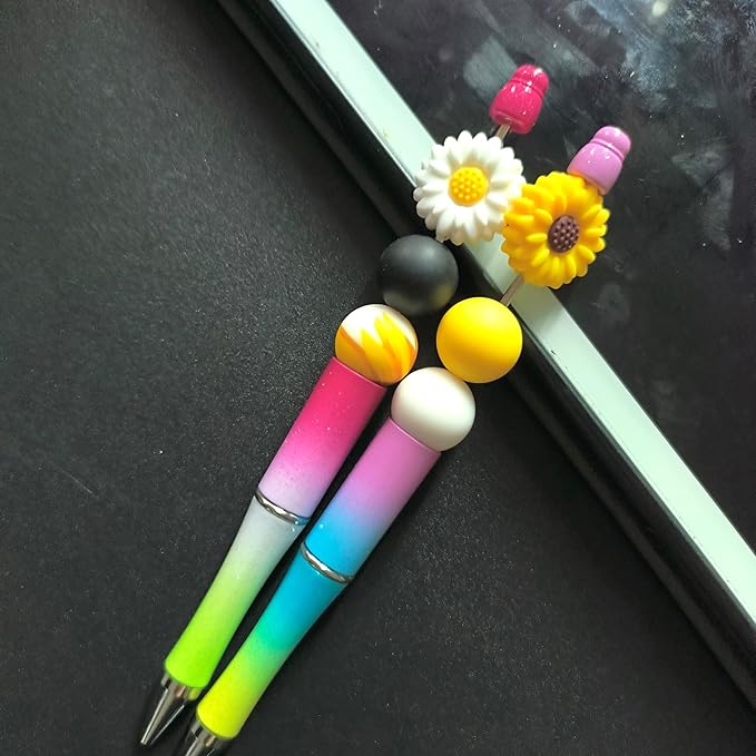 84Pcs Sunflower Silicone Beads Set 15mm Round Silicone Beads Bulk Yellow Black White Silicone Focal Beads Daisy Flower DIY Crafts Loose Spacer Beads for Pens Keychain Bracelet Necklace Lanyard Making