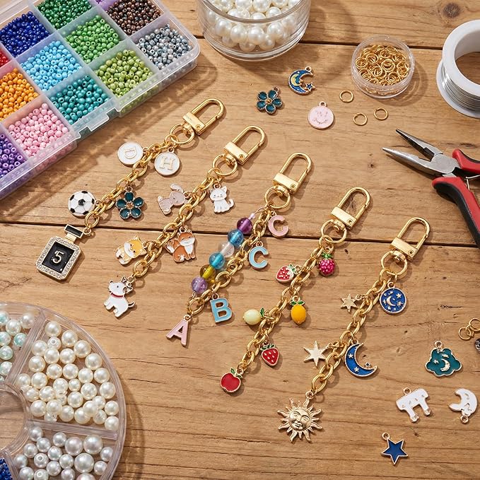 Hzopcw 20pcs Gold Keychain Making Kit, Key Ring Swivel Snap Hook Chains, Alloy Extender Keychain Bag Charm Kits for DIY Crafts Jewelry Making Handbag Purses- D Style