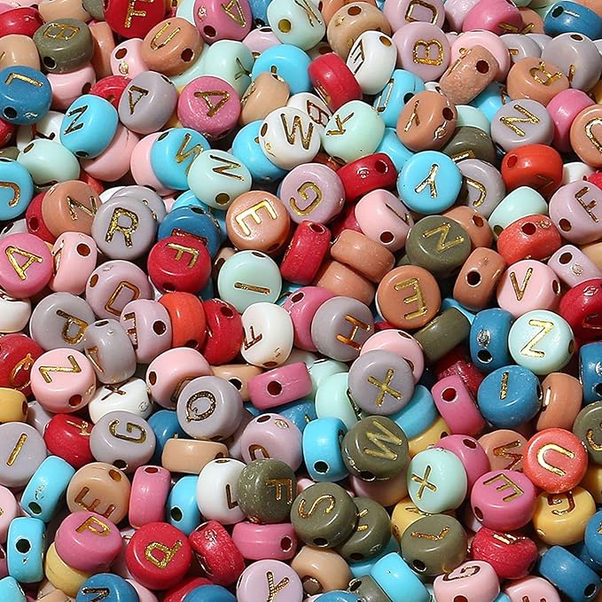 LAIDANLA 1500PCS Acrylic Letter Beads Alphabet Gold Letters Retro Colored Round Bead 7×4mm for Jewelry Bracelets Necklaces Key Chains Making