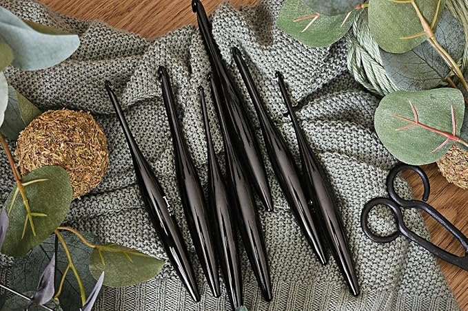 Furls Crochet Hook, Onyx Streamline Metal Polished & Matte Finish, Ergonomic Handle Crochet Hooks 7" (Onyx - Polished, H - 5.00mm)