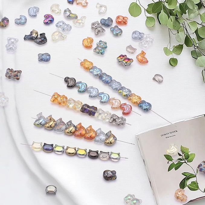 640pcs Shaped Animal Glass Beads for Jewelry Making, Shaped Cat/Rabbit/Duck/Bear/Dolphin Loose Spacer Beads for DIY Supplies Bracelets Necklaces Earrings