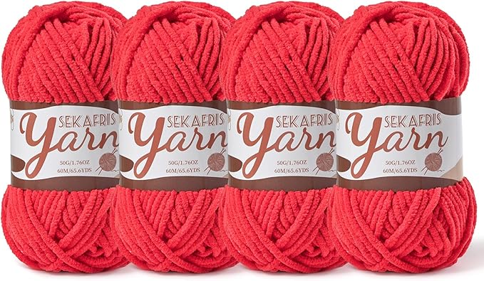 4 Pack Fluffy Velvet Yarn for Crocheting，Baby Blanket Yarn for Crocheting Soft，200g(262.4yds) Amigurumi Yarns，Plush Chenille Crochet Yarns，Puzzle Yarn for Crochet Weaving Craft(4 Red)