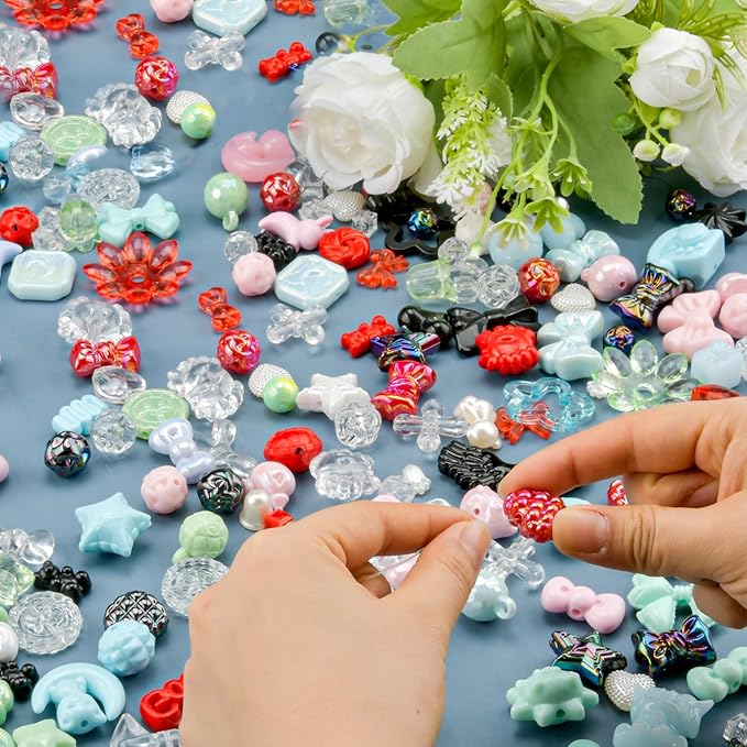 ABONDEVER 245-300Pcs Assorted Acrylic Beads for Bracelets Making kawaii Star Bow Flower Candy Heart Gummy Bear Butterfly Aesthetic Beads for DIY Jewelry Crafts Keychain Necklace Phone Charms(5 Colors)