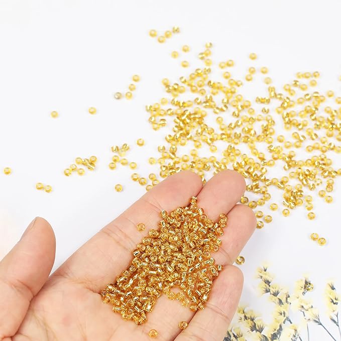 Bala&Fillic Golden Sliver Lined Color Size 3mm Seed Beads About 3600pcs/100Grams in Bag, 8/0 Glass Craft Beads for Making Bracelet and Necklace (Golden Sliver Lined)