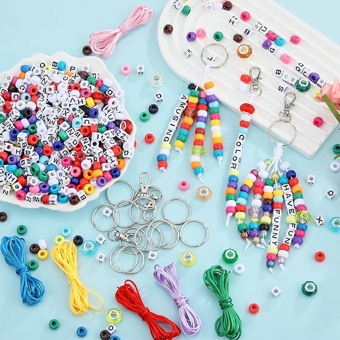 BEEFLYING 750 Pcs DIY Bead Keychain Kit Key Chain Making Crafts Letter Beads Strings Adjustable Alphabet Key Ring Jewelry Backpack Accessories Holiday Party Festival Favor Gift (Mixed Colors)