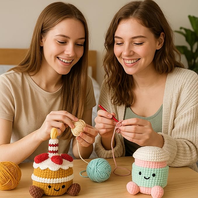 HOUSE CREATIVITY Crochet Kit for Beginners – Create a Cute Cake & Coffee Scene, Amigurumi Crochet Starter Kit with Video Tutorial, Yarn & Hook, DIY Dessert Desk Decor for Coffee Lovers