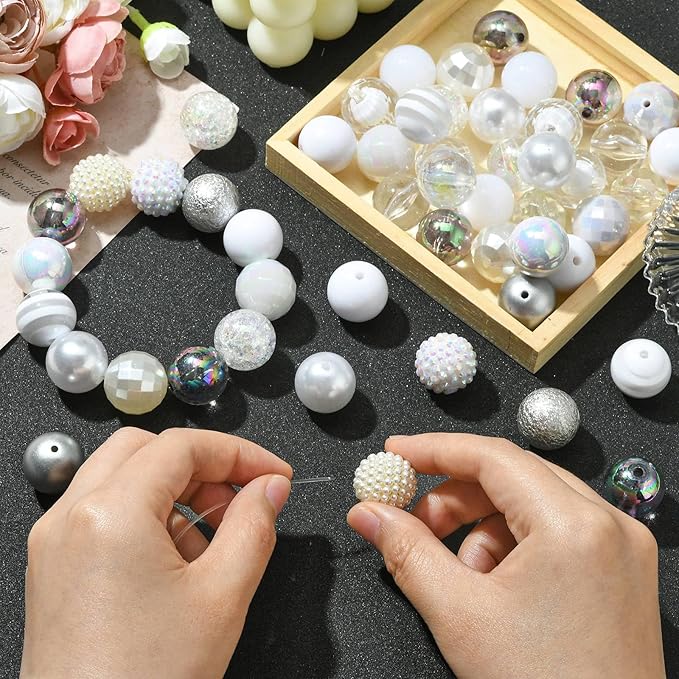 Ipotkitt 50 Pcs 20mm Acrylic Bubblegum Beads Round Spacer Loose Beads White Theme Disco Ball Chunky Rhinestone Beads for Pen Bag Chain Jewelry Making