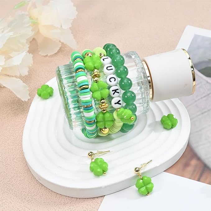 FASHEWELRY 100pcs Acrylic Clover Beads Acrylic St. Patrick's Day Beads Four Leaf Clover Beads Green Shamrock Loose Beads for Bracelets Necklaces Key Chains Jewelry Making