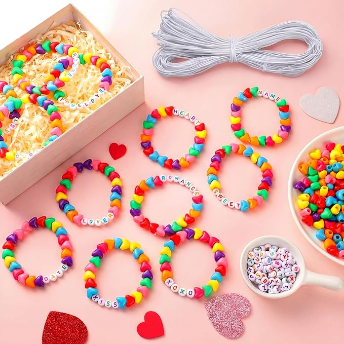 Highergo 1200 Pcs Mother's Day Bracelet Heart Beads Making Kit Letter Beads DIY with 944 Inch Elastic Cord Sweet Heart Charms for Valentine Day Bracelet Necklace Making DIY Crafts