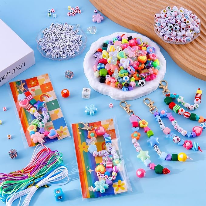 TOHONGADON 618 Pcs Bead Keychain Kit, Colorful Bag Charm Kit with Adjustable Alphabet Beads, Charm Keychain Kits for DIY Key Ring Jewelry Making