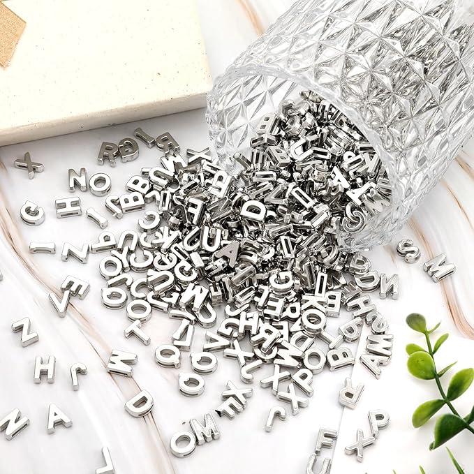 Augshy 700Pcs Large Letter Beads Silver Plastic A-Z Mixed Alphabet Shape Beads for Jewelry Making Bracelets Necklaces Key Chains Shoelaces Crafts Party Decor(9x12mm)