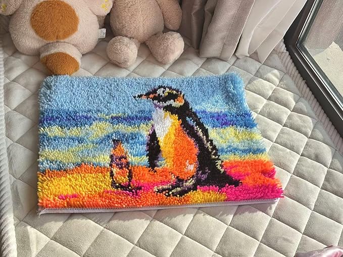 GLAECYY Latch Hook Kits Rug Crochet Yarn Kit Cushion Colour Pre-Printed Canvas Rug Needlework DIY Hook and Latch Kit (Seaside Penguin)