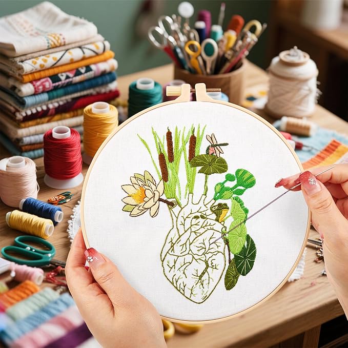 Crafmanoe Embroidery Kits for Beginners Adults, Heart Embroidery Starter Kits Counted Cross Stitch Kits for Beginners Adults Hobbies Set for Women, Embroidery Fabric, Thread, Hoops, and Video Tutorial