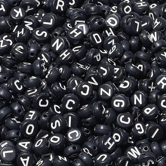 LAIDANLA 1500PCS Acrylic Letter Beads Alphabet White Letters Black Round Bead 7×4mm for Jewelry Bracelets Necklaces Key Chains Making