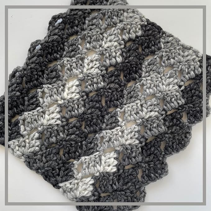Ombré-Encore Chunky Ombre Yarn for Crocheting, 3 Balls, 507Yds/420G, Free Patterns - Multi Colored Bulky 5 Weight Yarn for Knitting - Black Snowstorm