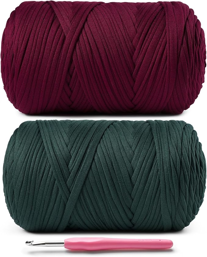 2 Pack Elastic Fabric T Shirt Yarn for Crocheting,Beginner Crochet Yarn with Polyester Spandex Blend,Total 800g/228yds Soft Tshirt Yarn for Crochet Crafts/Bags/Baskets(Burgundy+Dark Green)