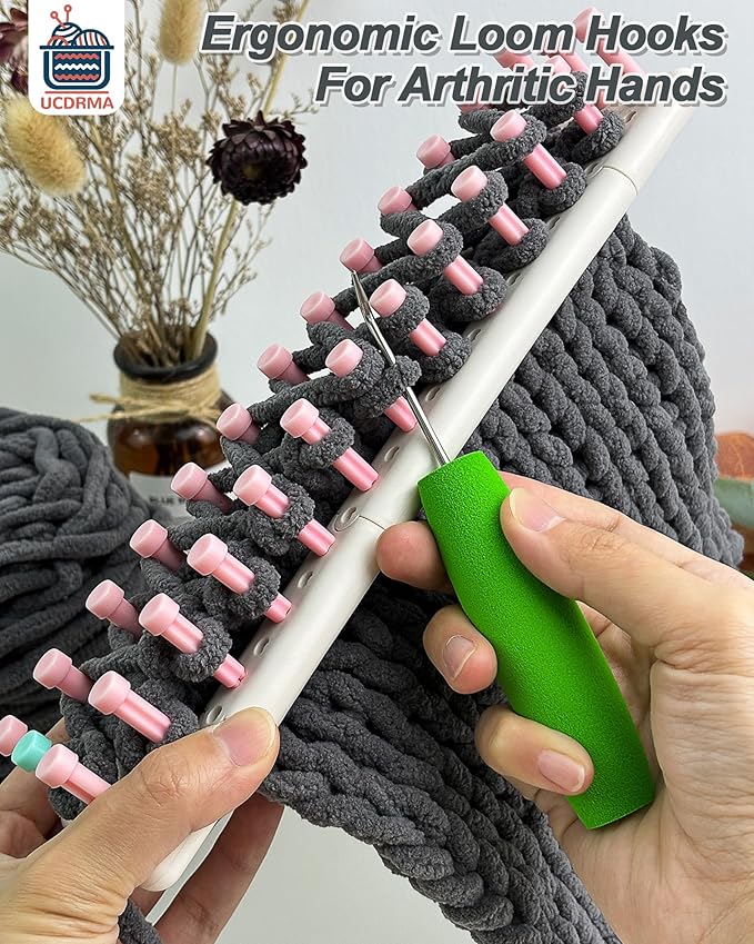 UCDRMA Knitting Loom Hook with Soft Grip, More Comfortable Loom Knitting Hook for Arthritic Hands, 6PCS Longer Loom Crochet Hooks (5.5in) Stainless Steel Yarn Loom Hooks with 12 Sewing Needles (L)