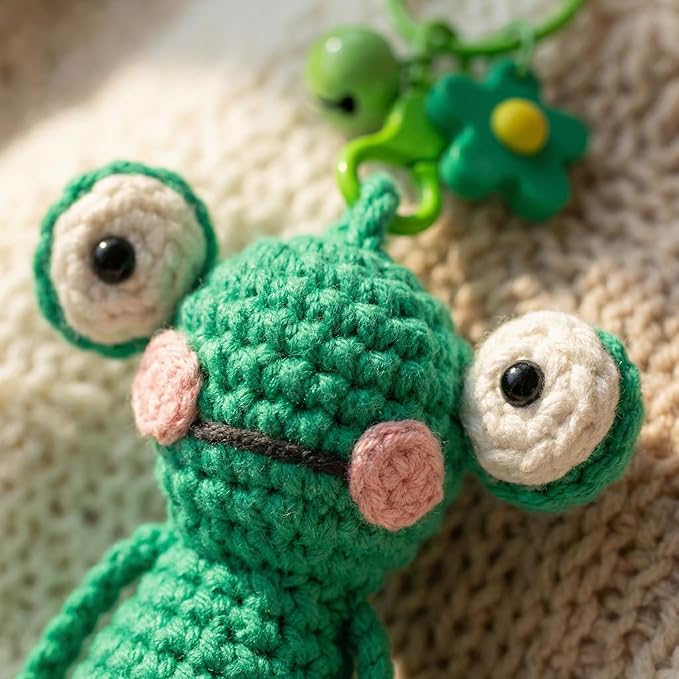 minimal beee Beginner Crochet Kit for Frog Keychain- Complete DIY Animal Craft Set with Easy Peasy Yarn and Step-by-Step Video Tutorial.Gift Hobby for Adults