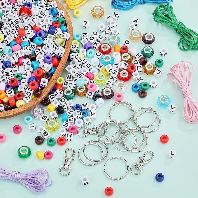 BEEFLYING 750 Pcs DIY Bead Keychain Kit Key Chain Making Crafts Letter Beads Strings Adjustable Alphabet Key Ring Jewelry Backpack Accessories Holiday Party Festival Favor Gift (Mixed Colors)