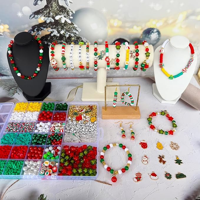 3140PCS Christmas Beads for Bracelets Jewelry Making Kit, Christmas Tree Snowflake Charms, Red Green Xmas Clay Beads Assorted Acrylic Crystal Round Pearl Star Spacer Bead for DIY Crafts Necklace