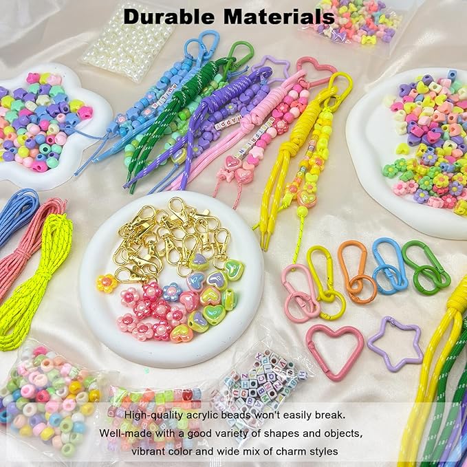 HejVulkan 828 PCS Beads Keychain Making Kit, Beaded Keychain Kit, DIY Bag Charm Kit with Alphabet Beads, Acrylic Star Heart Flower Beads, Paracord Keychain Bag Charm, Fun Creative Craft Gift