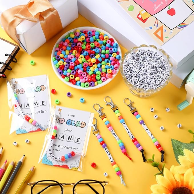 Suncalla 984 Pcs 24 Set Back to School Keychain Making Kit DIY Bead Key Chain Crafts Adjustable Letter Beads Cards Strings Kit Welcome First Day of School Gift Jewelry Making Supplies Party Favors