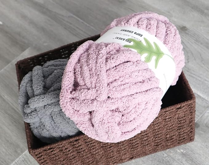 DDL&HEXI 2 Skeins Super Chenille Chunky Yarn,Blanket Making Kit,Jumbo Knitting Yarn 2x8oz 226g per Bag (Black)