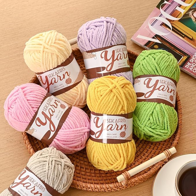 4 Pack Fluffy Velvet Yarn for Crocheting，Baby Blanket Yarn for Crocheting Soft，200g(262.4yds) Amigurumi Yarns，Plush Chenille Crochet Yarns，Puzzle Yarn for Crochet Weaving Craft(4 Burgundy)