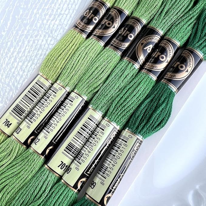 12 Skeins 105 Yards Embroidery Thread Bulk Cross Stitch Floss 6 Ply Christmas Color Variegated Friendship Bracelet String Polyester Threads for Jewelry Making Bracelet Knitting Stitch Supply