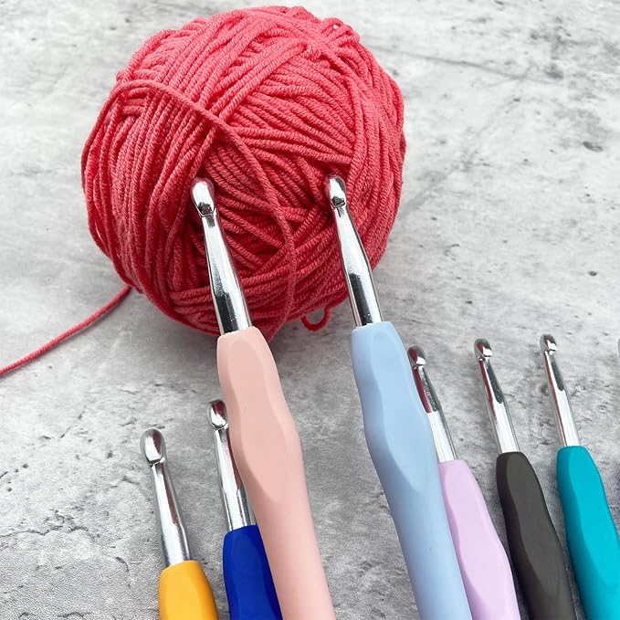 Mdoker Size C/2(2.5mm) Crochet Hook,Extra Long Crochet Hooks for Arthritic Hands,Ergonomic Grip Soft Handles for Beginners and Experiecced Crochet Lover,Comfortable/Easy to Use