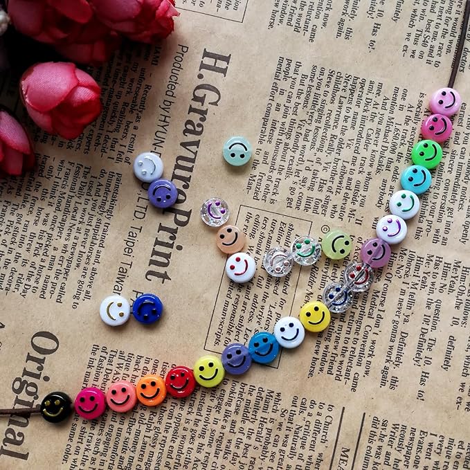 Amaney 480pcs Smiley Face Beads 24 Colors 10mm Big Acrylic Spacer Beads for Jewelry Bracelet Earring Necklace Craft Mobile Phone Pendant Making Kit